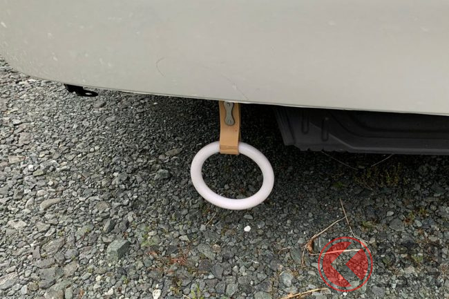 なぜクルマに つり革 付いてる 昭和感あるアイテム の印象も イマは子供から高齢者まで便利なものだった くるまのニュース なぜクルマに つり革 付いてる 昭和感あるアイテム の印象も イマは子供から高齢者まで便利なものだった くるまのニュース