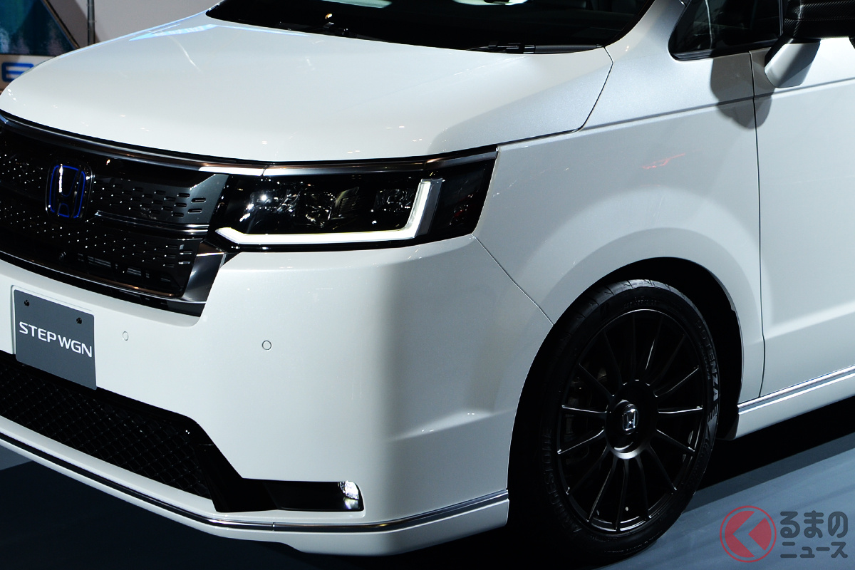 ホンダ新型「ステップワゴン」(画像は東京オートサロン2022で公開されたカスタム仕様)