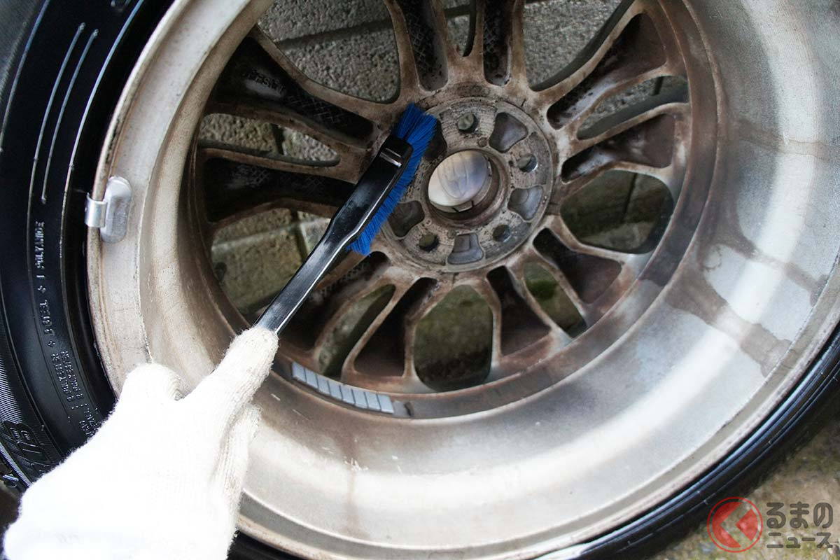ホイールにこびりついた汚れはなかなか落とせない