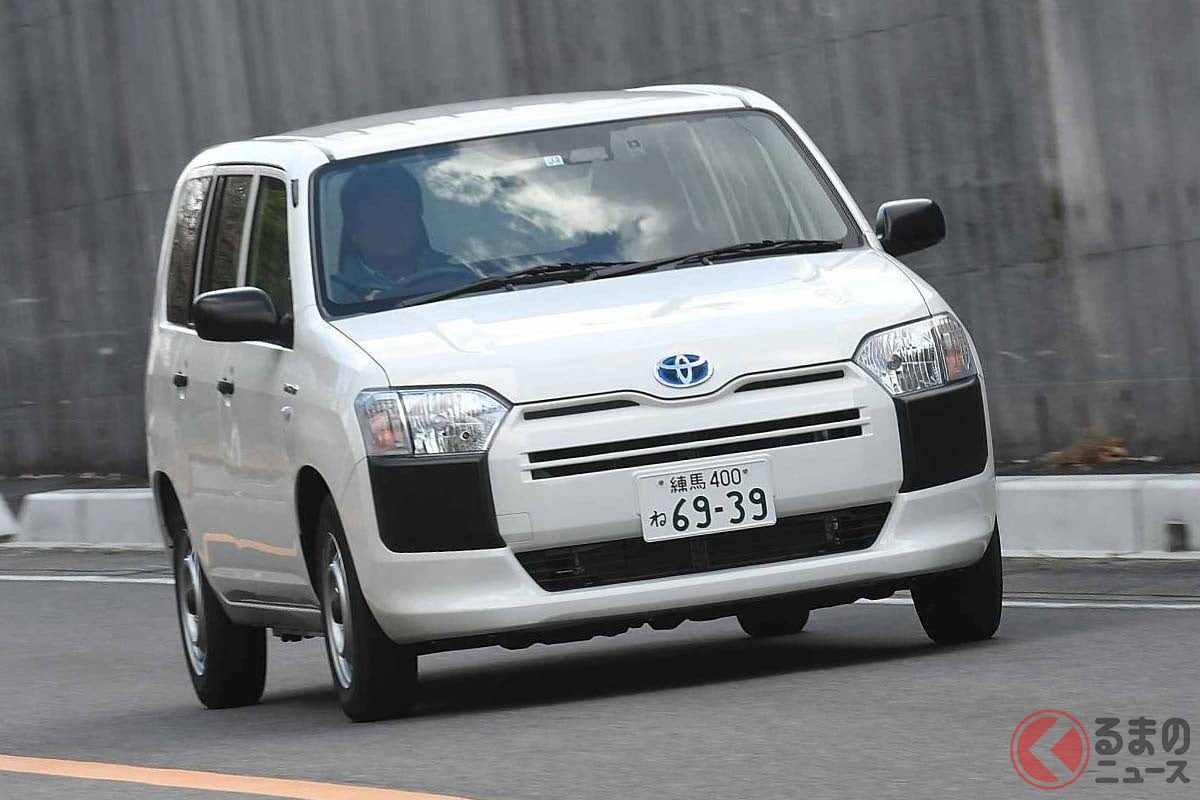 トヨタの商用ライトバン「プロボックス」