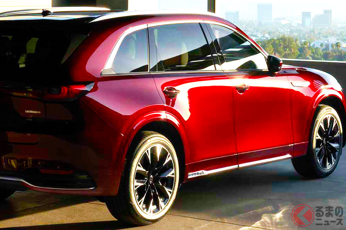 世界初公開されたマツダ新型「CX-90」