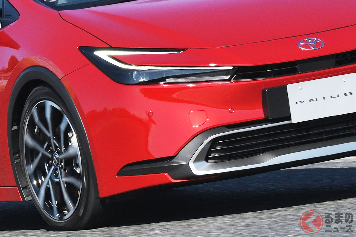 低燃費性能はそのままにスポーティさを向上させた5代目新型「プリウス」