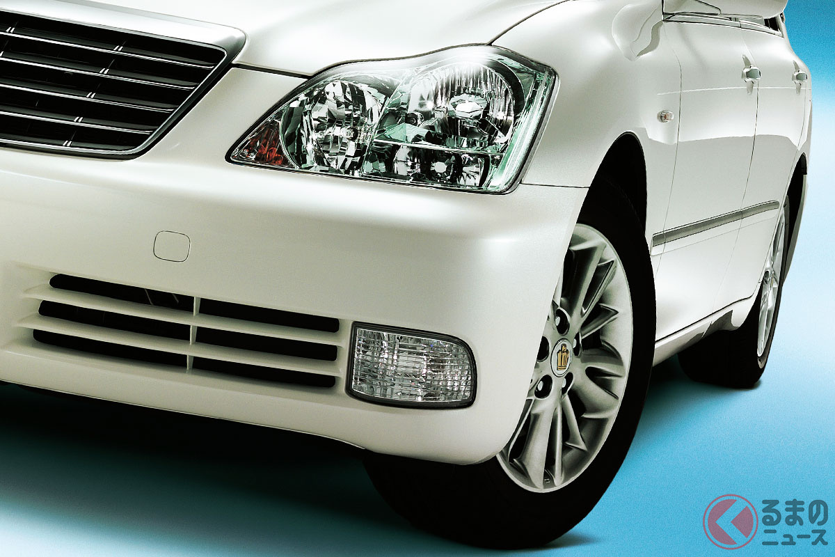 佐賀県警で使用している覆面パトカーと同型の「クラウン」