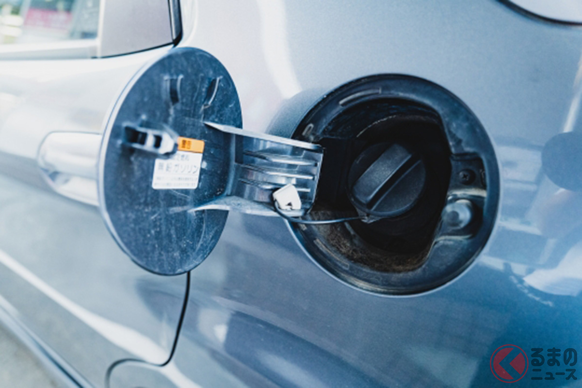 給油口カバーが開かない時の「裏技」とは?