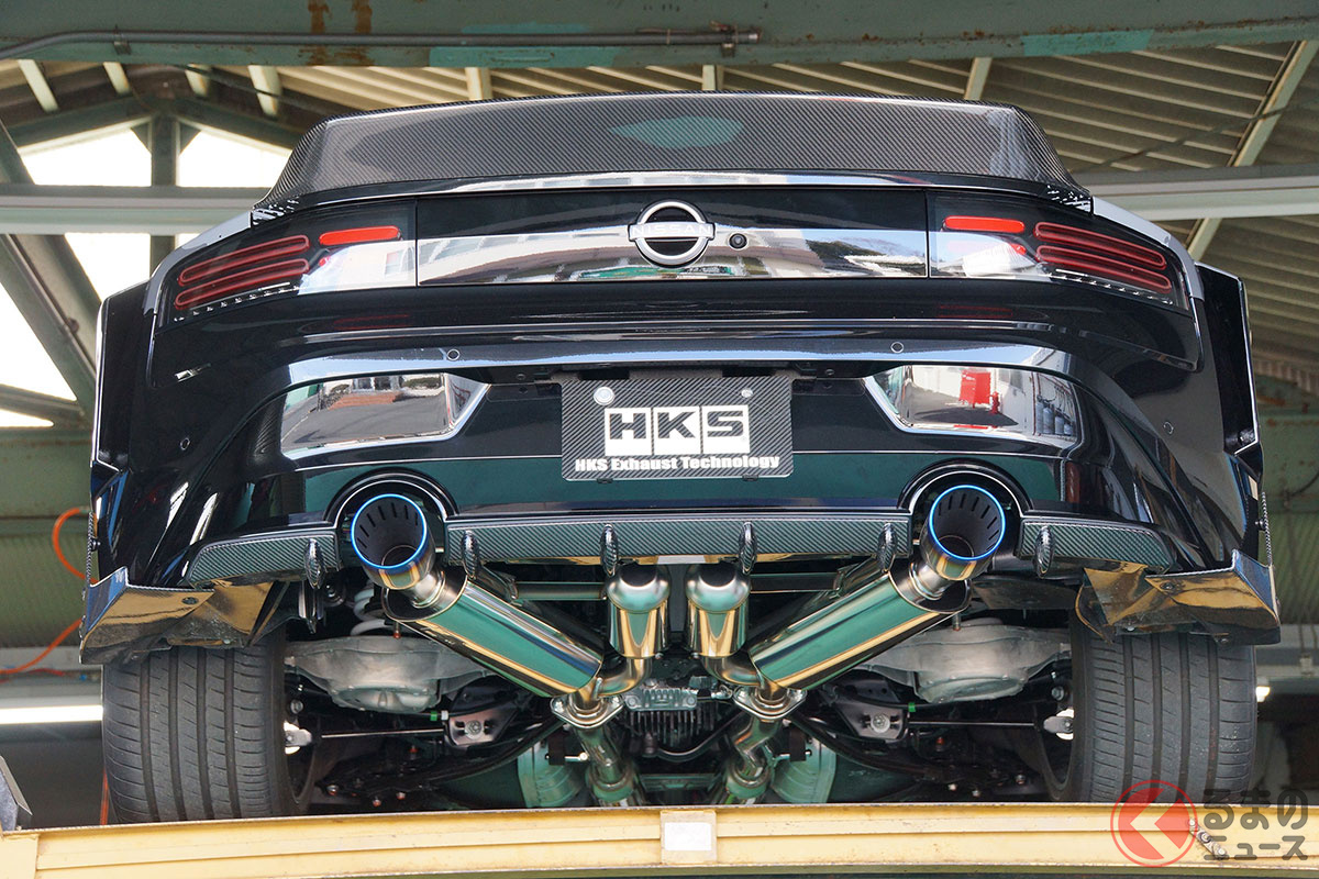 HKS「スーパーターボマフラー」を装着した日産「フェアレディZ」