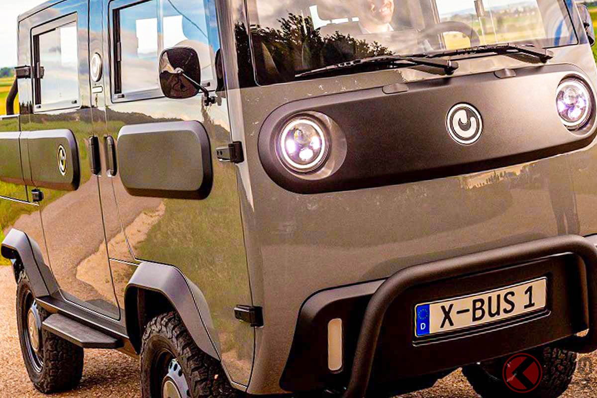 ショールームで販売されるエレクトリック・ブランズ新型「エックスバス(XBUS)」