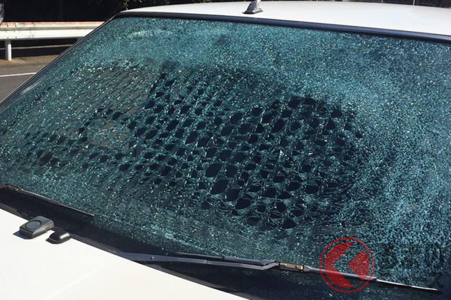 芸術的 鳥肌すごい 38年乗り継いだ愛車のフロントガラスが衝撃の事態に 長い間お疲れ様 労いの声も Snsで話題 くるまのニュース 芸術的 鳥肌すごい 38年乗り継いだ愛車のフロントガラスが衝撃の事態に 長い間お疲れ様 労いの声も Snsで話題 くるまのニュース