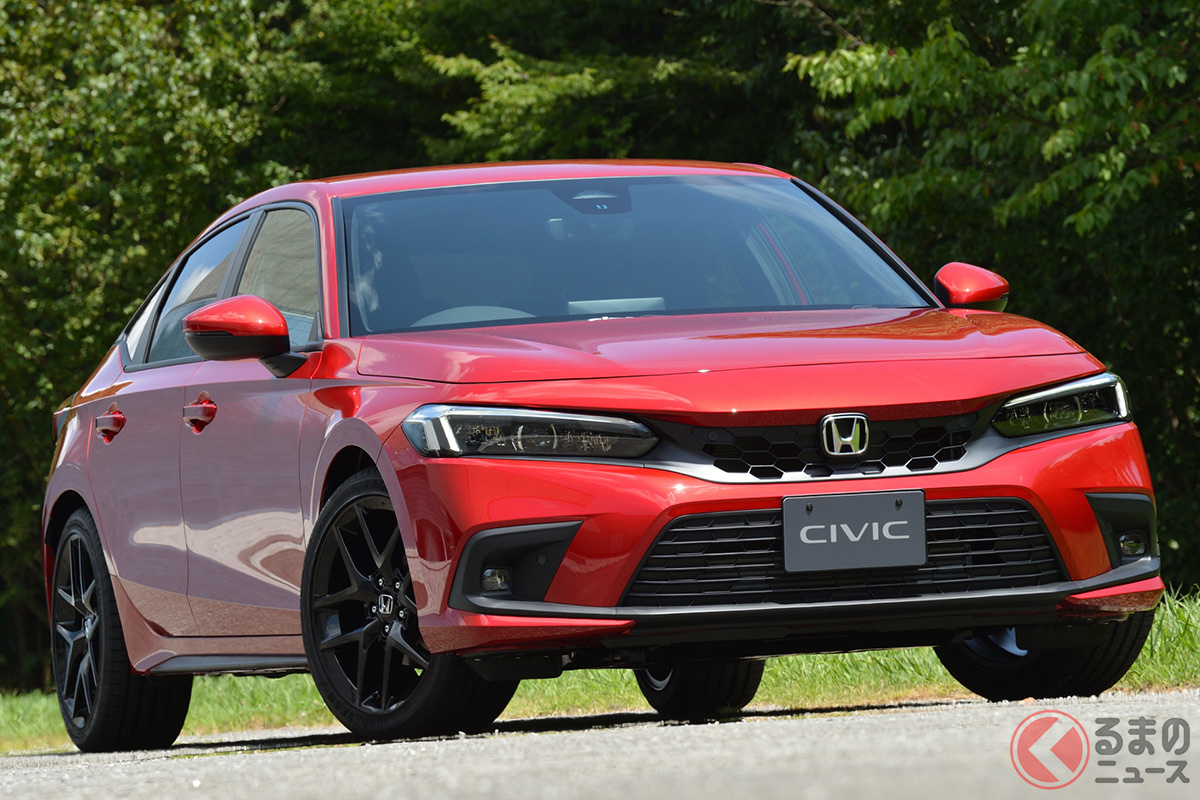 かつての小型車から一新し3ナンバーサイズになったホンダ「シビック」(現行・11代目)