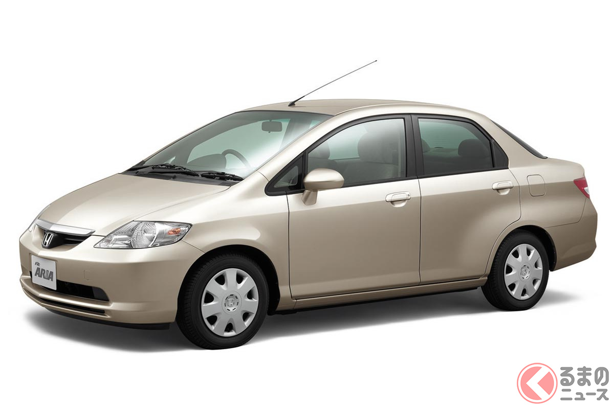 ホンダ「フィットアリア」