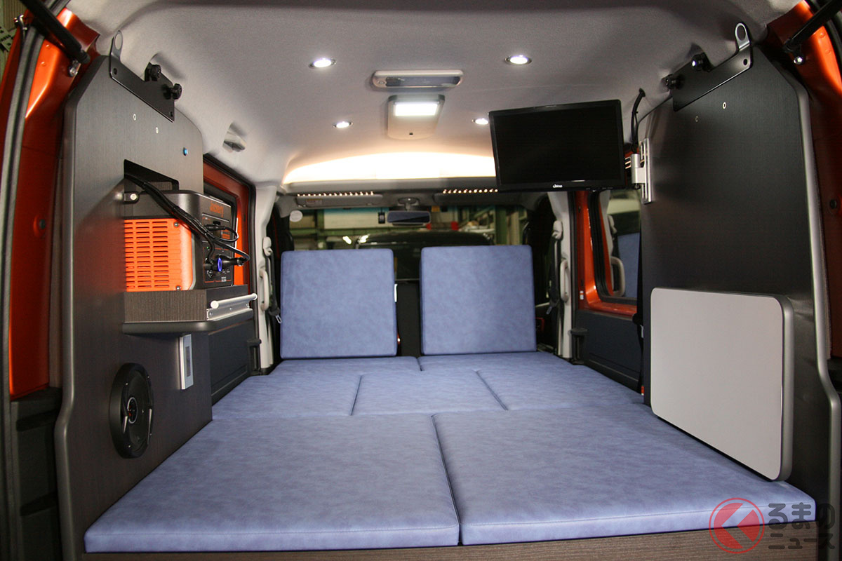 ダイハツ アトレー 快適車中泊仕様 が話題 大の字で寝れる セミダブルベッド 搭載 軽キャンパーの関心高し くるまのニュース ダイハツ アトレー 快適車中泊仕様 が話題 大の字で寝れる セミダブルベッド 搭載 軽キャンパーの関心高し くるまのニュース