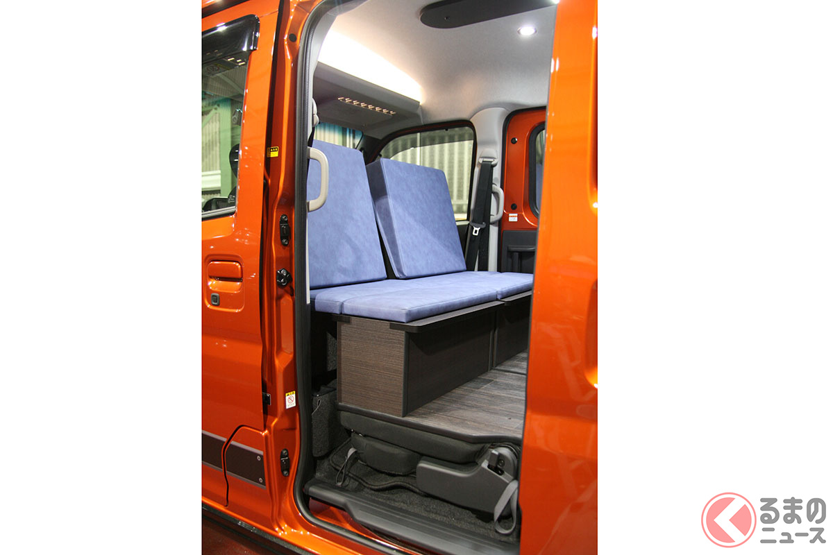 ダイハツ アトレー 快適車中泊仕様 が話題 大の字で寝れる セミダブルベッド 搭載 軽キャンパーの関心高し くるまのニュース ダイハツ アトレー 快適車中泊仕様 が話題 大の字で寝れる セミダブルベッド 搭載 軽キャンパーの関心高し くるまのニュース