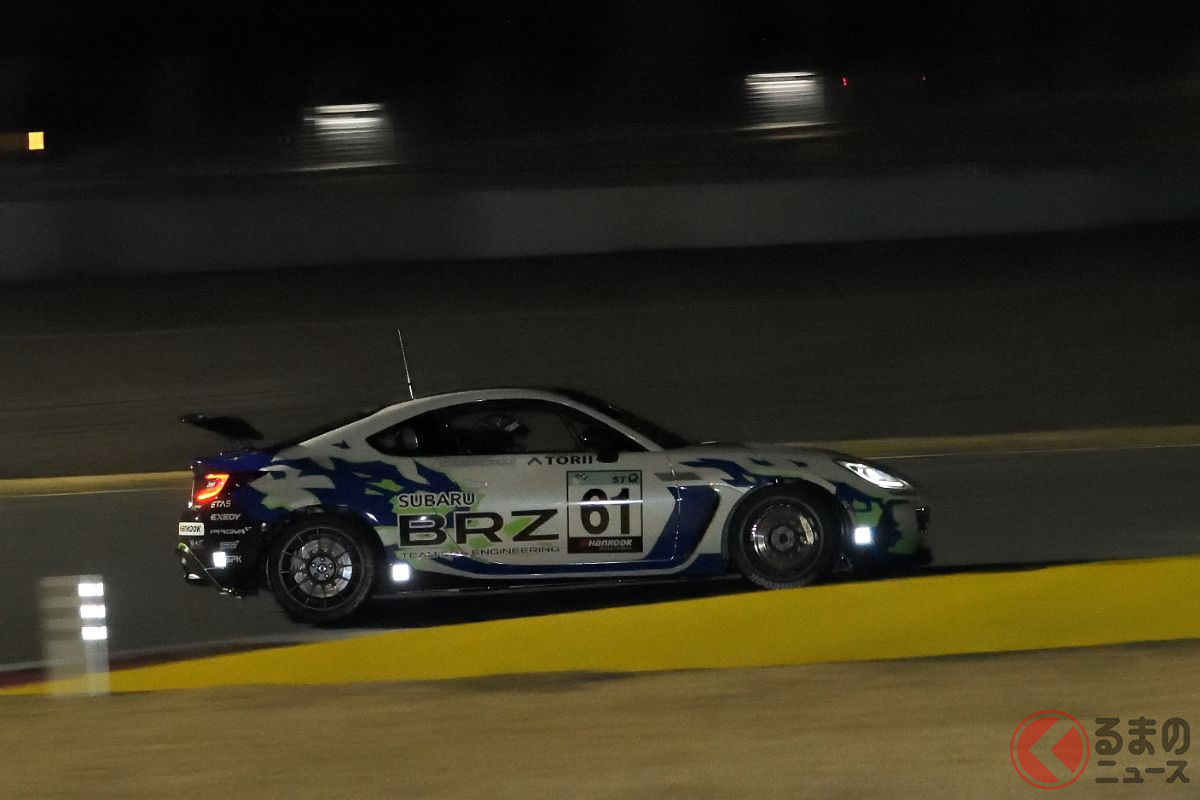 昼間は足回りのセッティングに手間取っていたものの、SUBARU BRZは2時間の夜間走行をトラブルが無い状態で乗り切った
