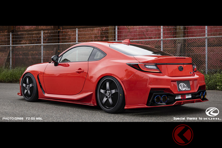 ファイナリストのオリジナルホイール「FZ-S5 MBL」装着例