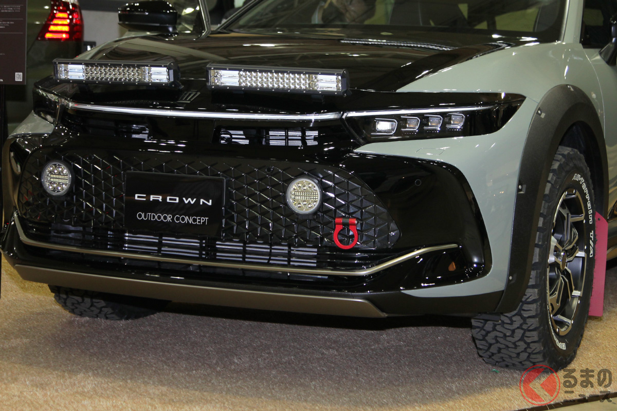 トヨタ自ら新型「クラウン」をド派手カスタマイズ! 「CROWN OUTDOOR CONCEP」の実車がフラワーイベントに展示された