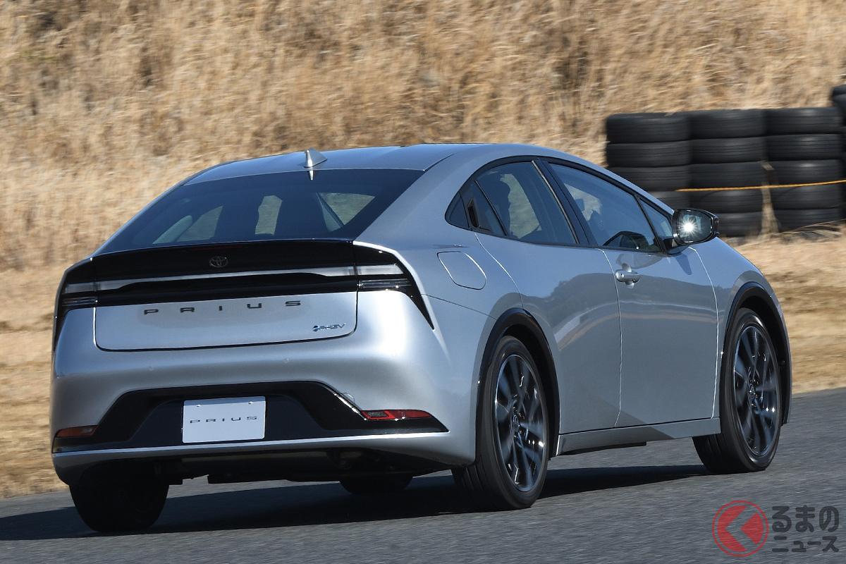 新型プリウスPHEVは、充電中に外部電源を利用してエアコンやオーディオが使える「マイルームモード」を設定