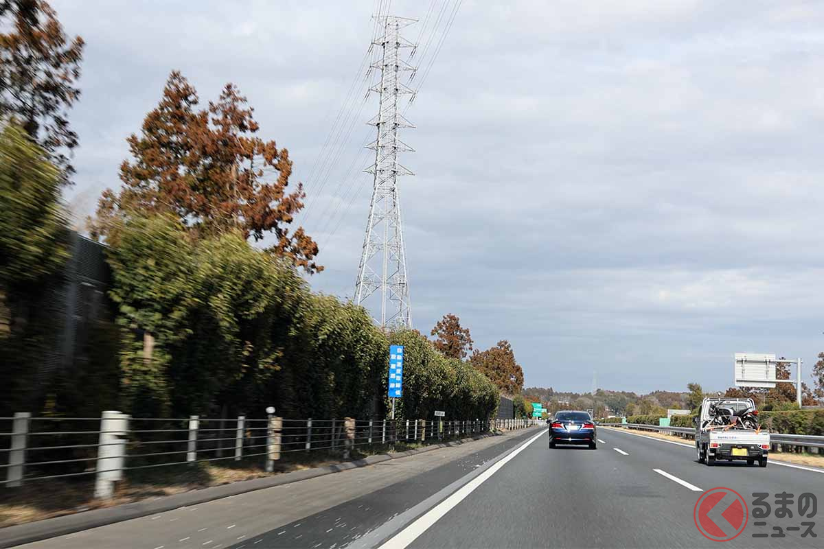 半固定式オービス用の新予告看板(撮影:オービスガイド)