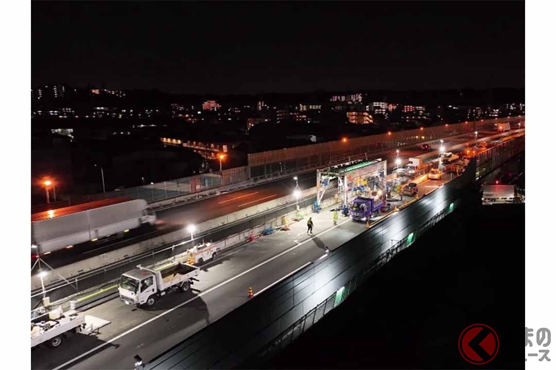 現在実施されている夜間1車線規制による床版取り替え（画像：NEXCO中日本）