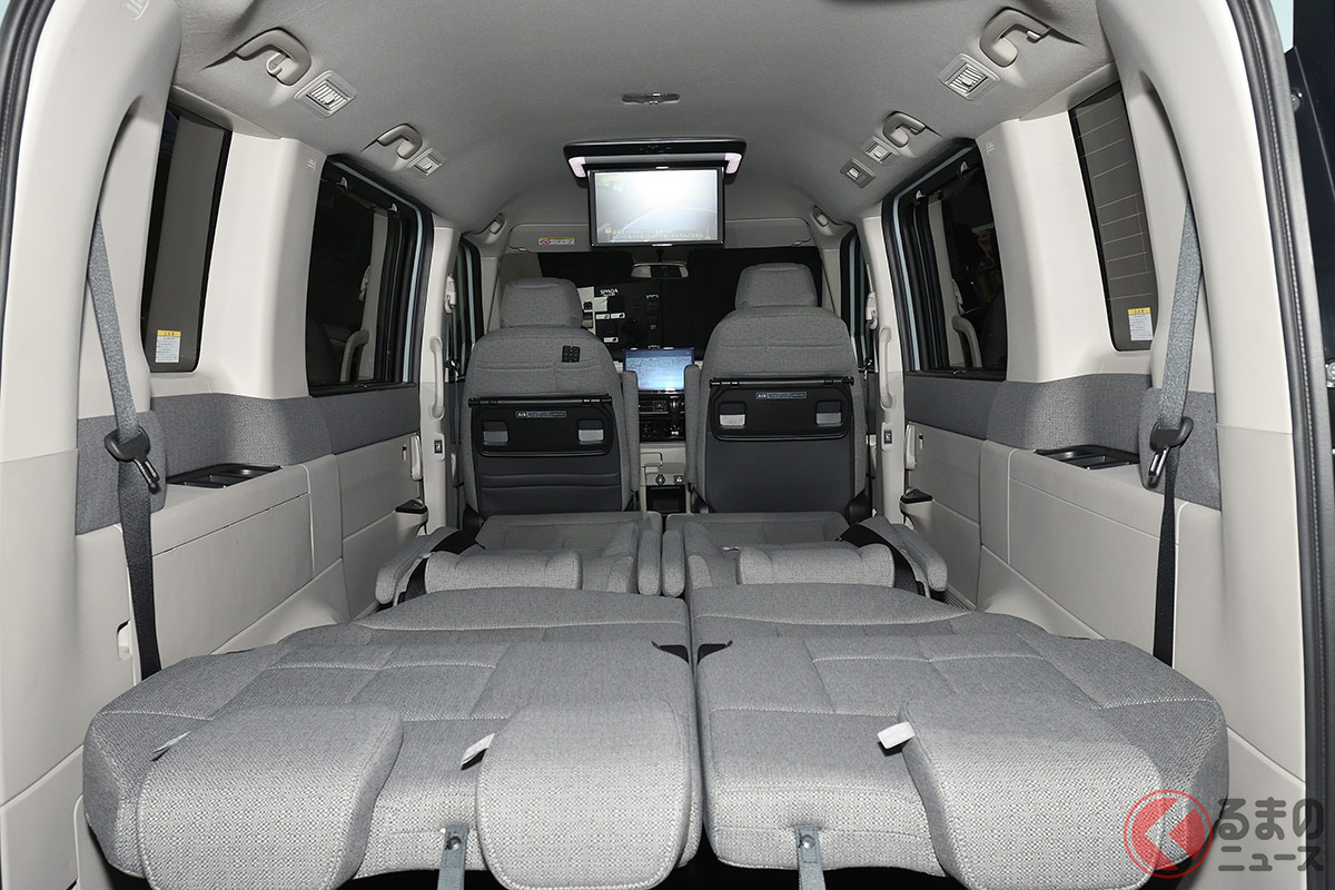 ホンダ新型 ステップワゴン車中泊仕様 はどんな感じ 世界初 実際に寝転んでみた 予想外な シアタールーム空間 とは くるまのニュース ホンダ新型 ステップワゴン車中泊仕様 はどんな感じ 世界初 実際に寝転んでみた 予想外な シアタールーム空間 とは くるまのニュース