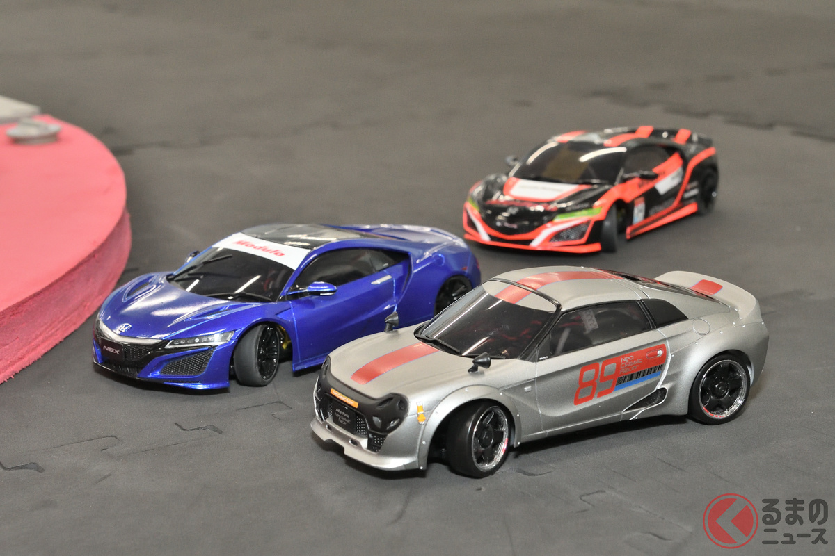 「ミニッツAWD レディセット」は誰でも簡単にドリフト走行が楽しめる