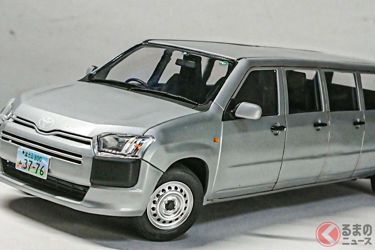 なっがーーーーーいトヨタ「プロボックス」のプラモデル「PROBOXリムジーネ」(Photo:ドングリ@lyannqi)