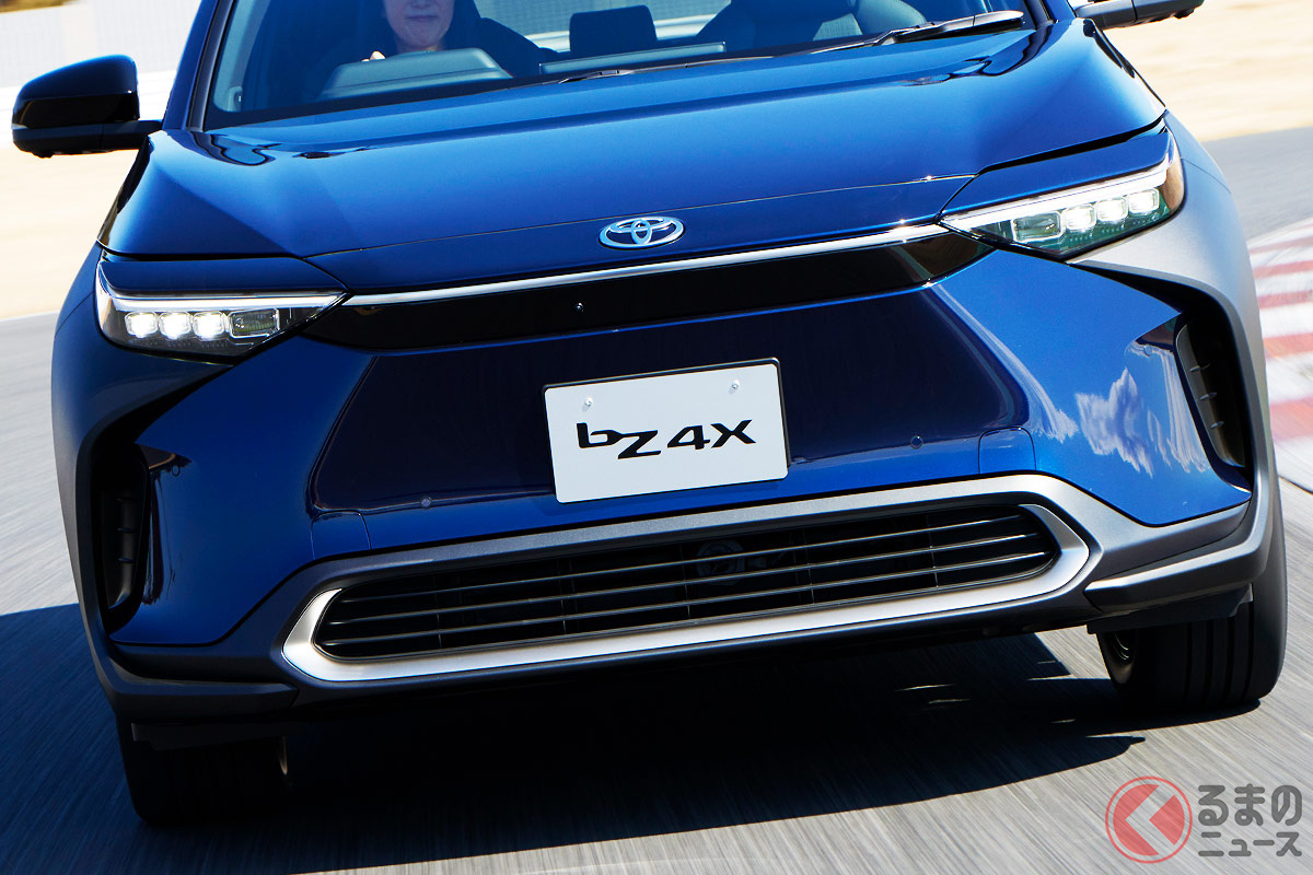 ついにトヨタ新型「bZ4X」正式発表！ サブスクのみの販売方法にユーザーはどう思った？
