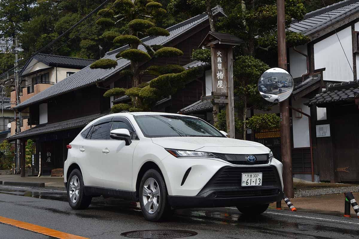 快適性の「LX100」か、スポーティーな「001」か。ブリヂストンのSUV