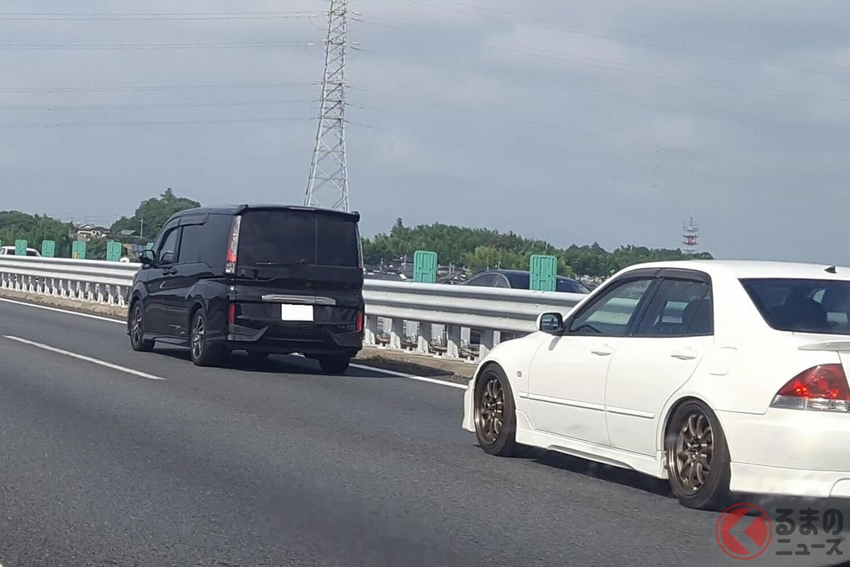 「追い越し車線」は追い越しのため。完了したら戻りましょう(画像はイメージ)