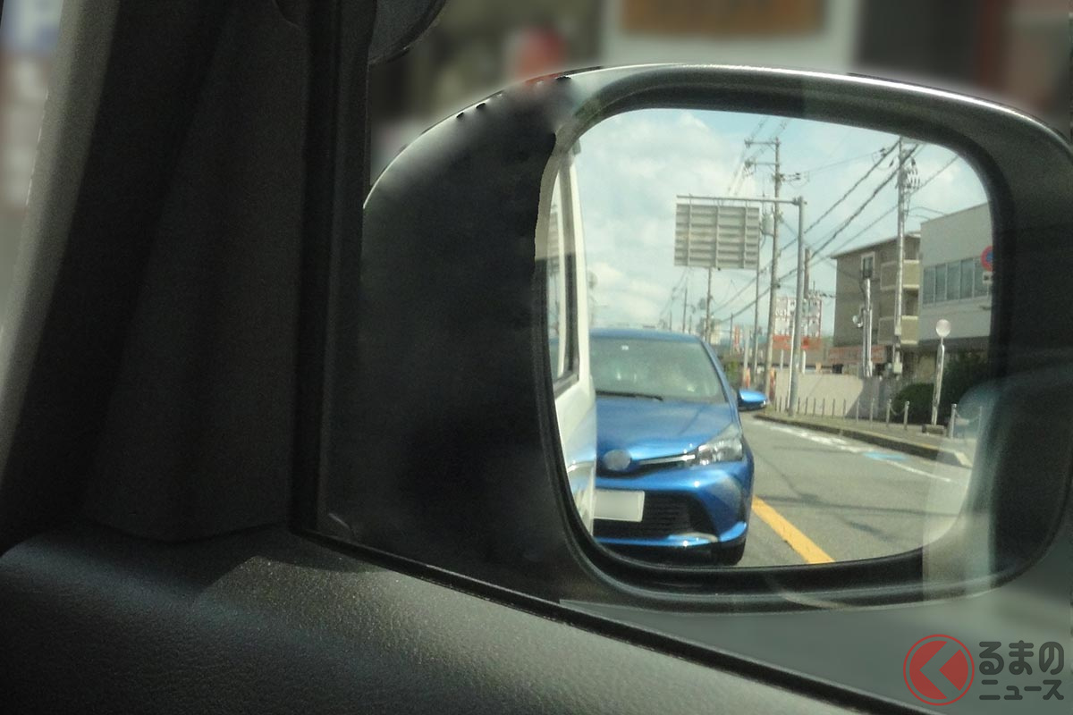 後続車が迫ってきたら左に寄って追越してもらう