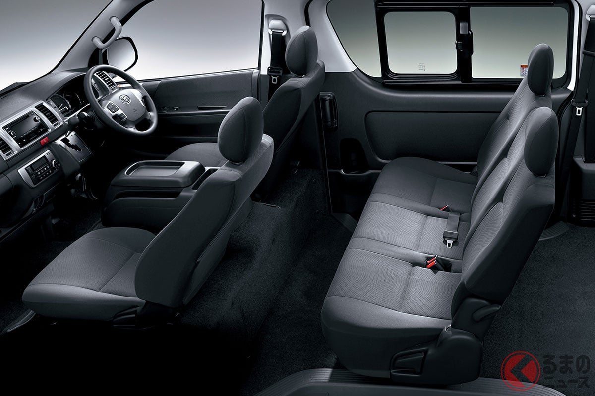 トヨタ ハイエースバン スーパーGL　後席シート[写真は2017年11月一部改良モデルで最新モデルとは細部が異なります]