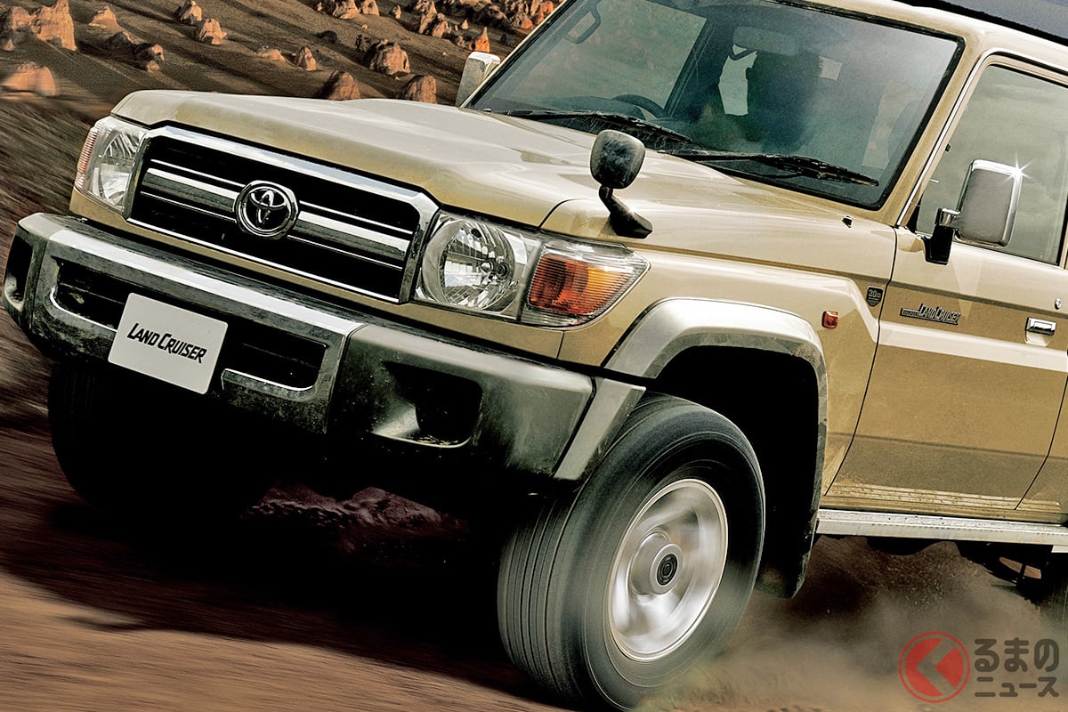 四角いかたちがむしろ「新鮮」! 写真は2014年に約1年限定で再販されたトヨタ「ランドクルーザー70」30周年記念車