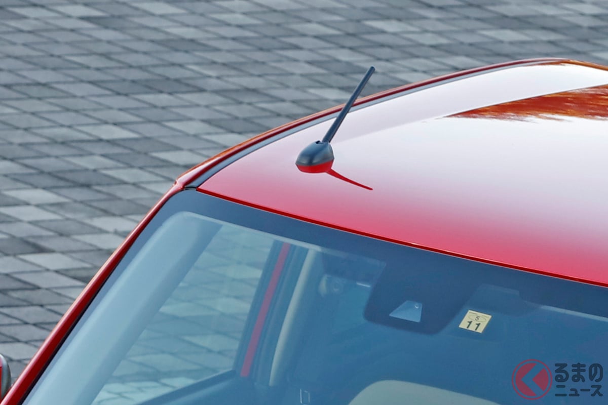 クルマのアンテナはなんのためにあるのか?