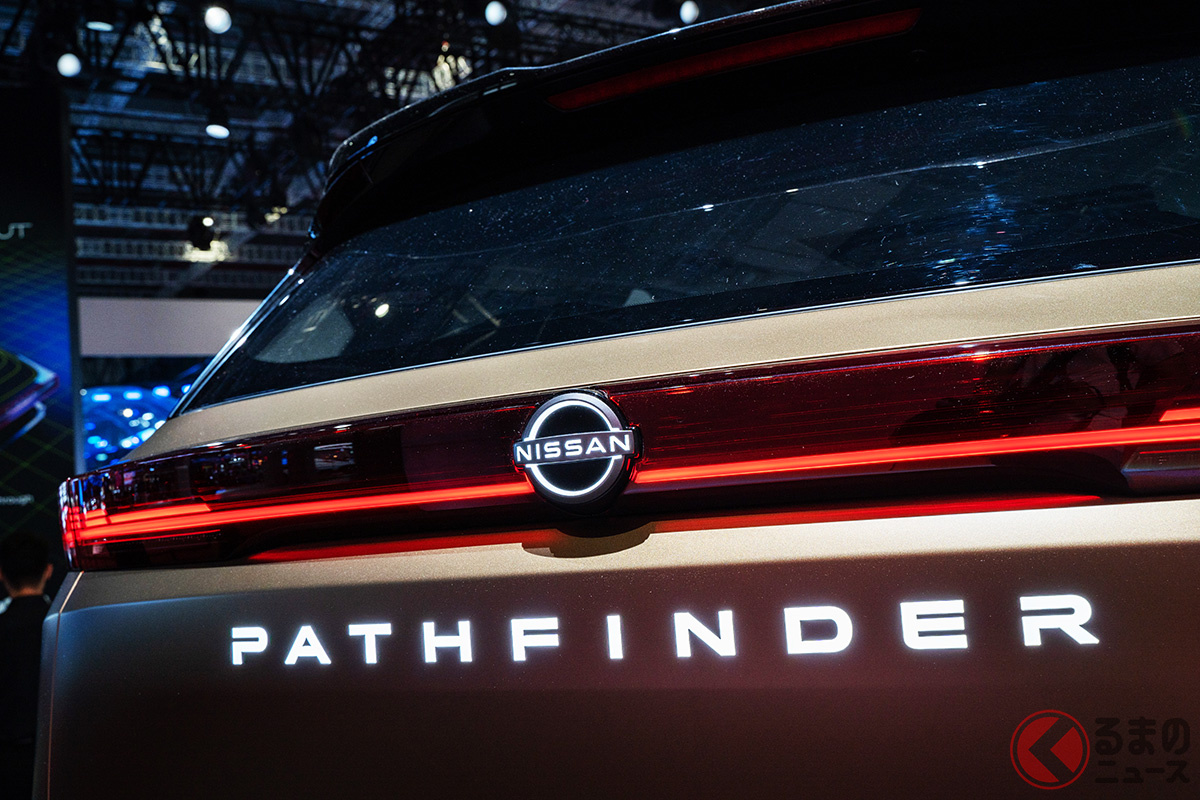 最近世界的にリアデザインのトレンドとなっている横一文字ランプを採用!(撮影:加藤博人)