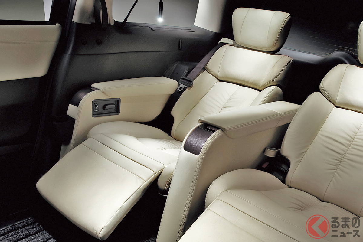 日産「エルグランド VIP」2列・4人乗り仕様車の後席パワーシート