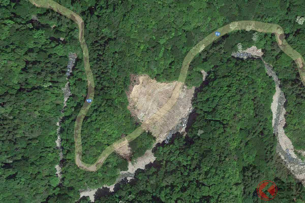 国道418号の土砂崩れ現場((C) Google)