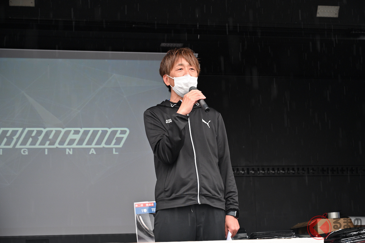 閉会のあいさつで登壇した、株式会社レイズ 第三商品企画部 部長の河西氏