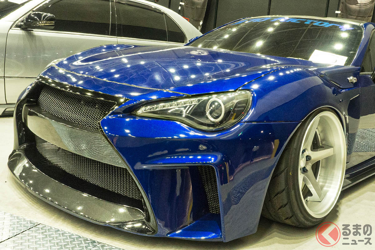 まるで高級車?レクサス風グリルを装着したトヨタ「86」