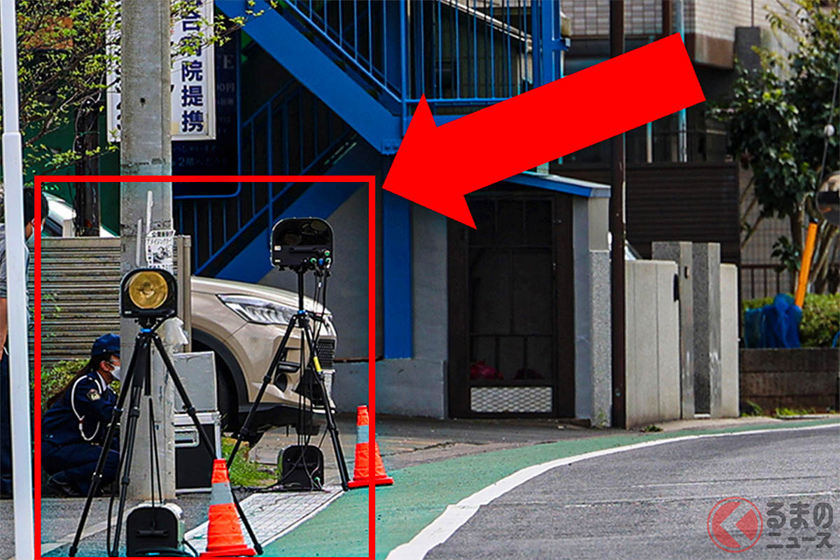 こんな住宅街にも移動オービス…(画像:オービスガイド)