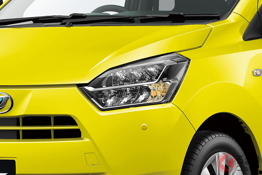 年収100万円でクルマを手に入れることは可能? その手段は中古車? 新車?(画像は乗用車の新車でもっとも安価なダイハツ「ミライース」)