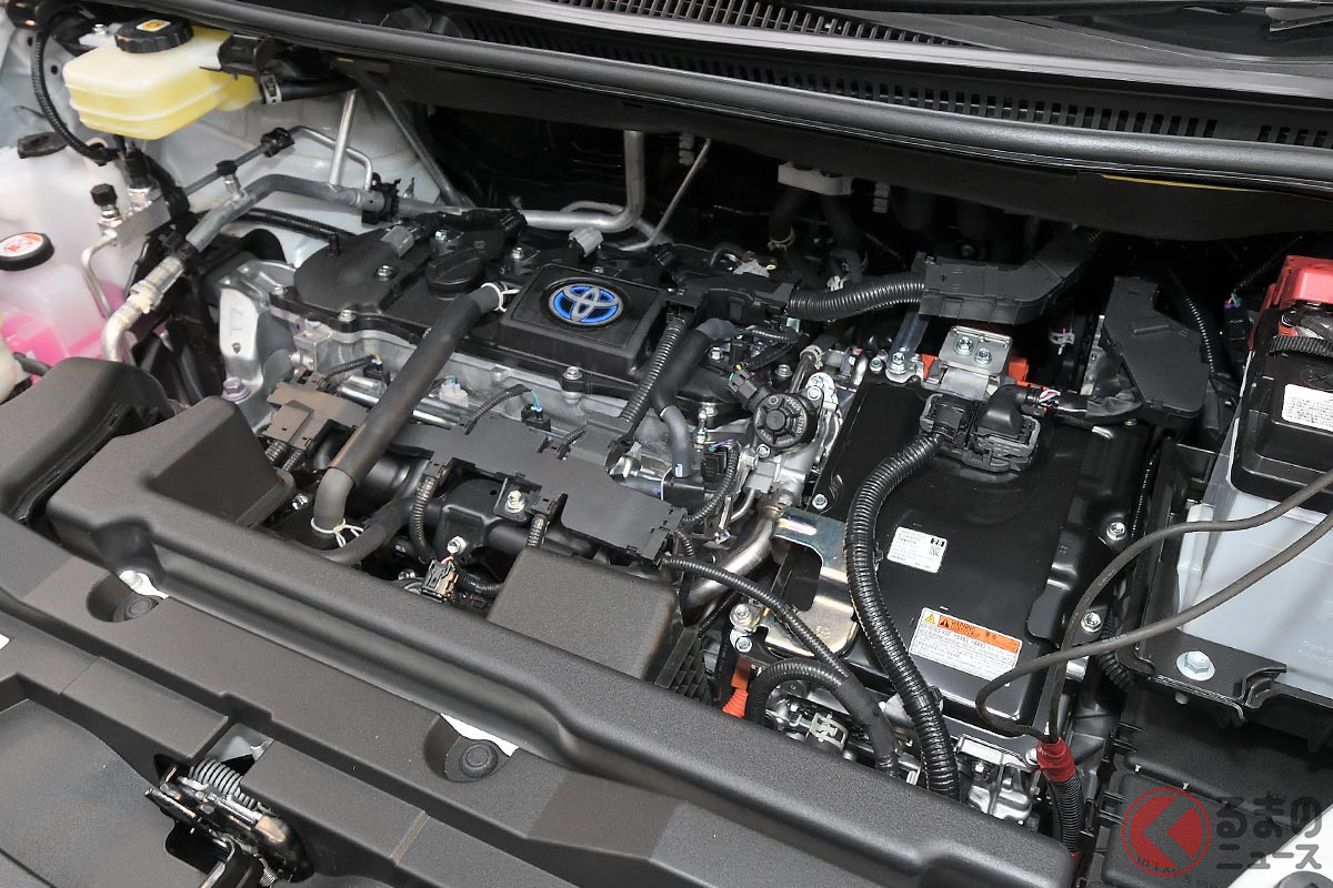 新型「ヴォクシー ハイブリッド」のエンジン