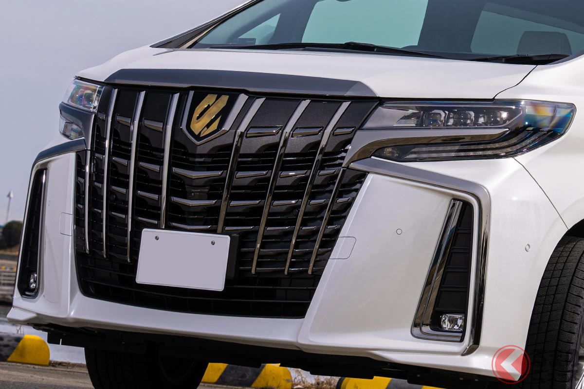 高級ミニバンの王者的存在となったトヨタ「アルファード」