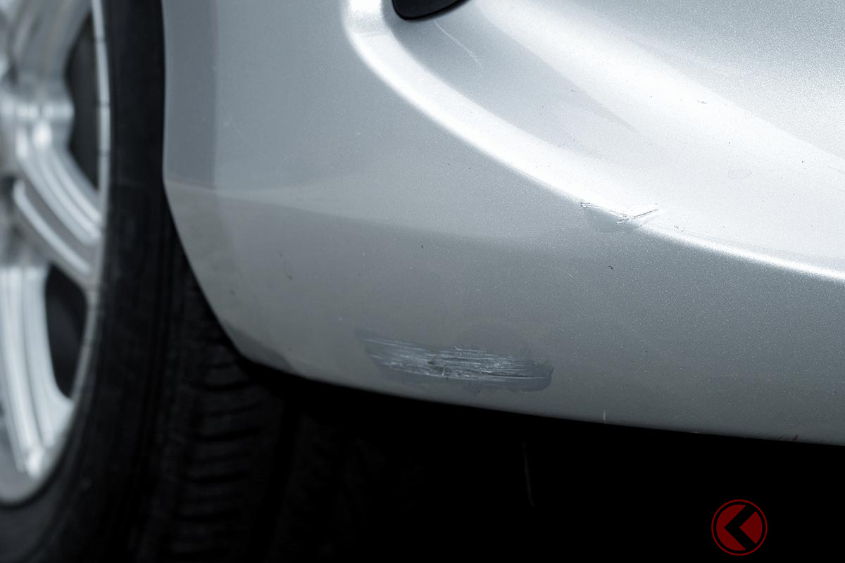 車の傷は タッチアップペイント じゃ直せない 筆で直接塗っちゃダメ プロが教える正しい補修術 くるまのニュース 車の傷は タッチアップペイント じゃ直せない 筆で直接塗っちゃダメ プロが教える正しい補修術 くるまのニュース