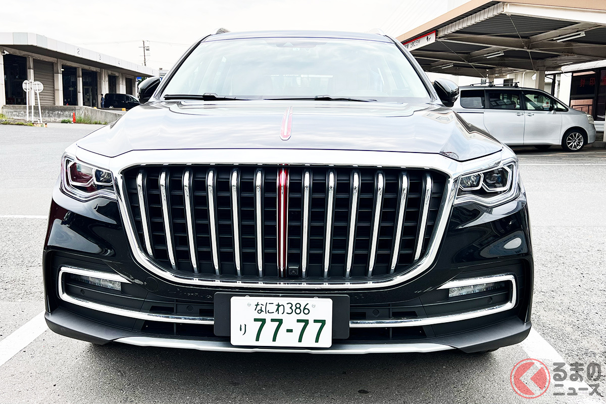 5月20日にナンバー「なにわ 7777」を装着したばかりの紅旗「HS7」(撮影:加藤ヒロト)