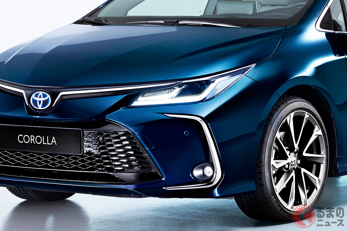 欧州でマイナーチェンジしたトヨタ「カローラ セダン」(2023年モデル)
