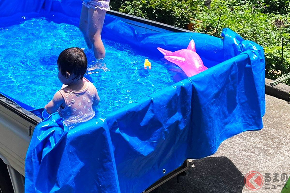 「軽トラプール仕様」誕生!? 夏感じる珍光景とは 画像:かわおちゃ(@kawaocha53)さん