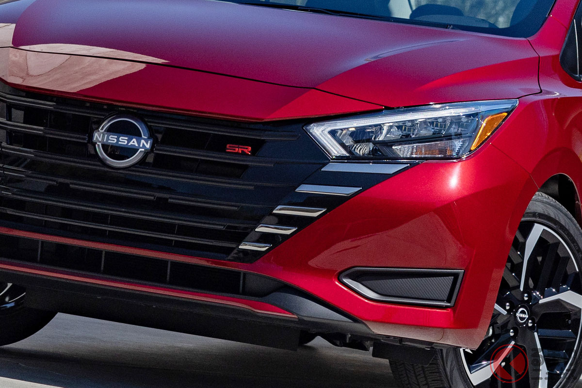 迫力グリルがかっこい日産新型「ヴァーサ」