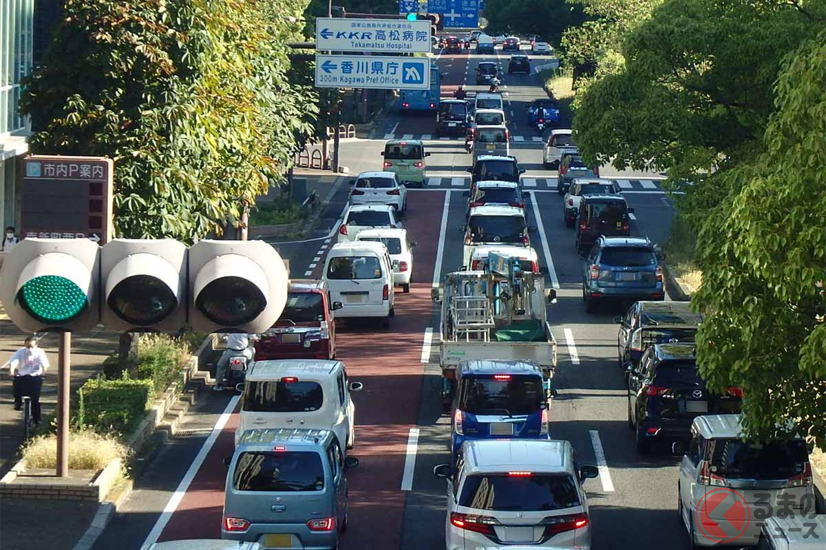 中央通り(国道11号)国税局前交差点の渋滞(画像:国土交通省四国地方整備局)