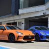 オレンジ＆ブルーが眩しい！「GR86／BRZ」10周年記念モデル初披露で語られたトヨタとスバルの開発秘話