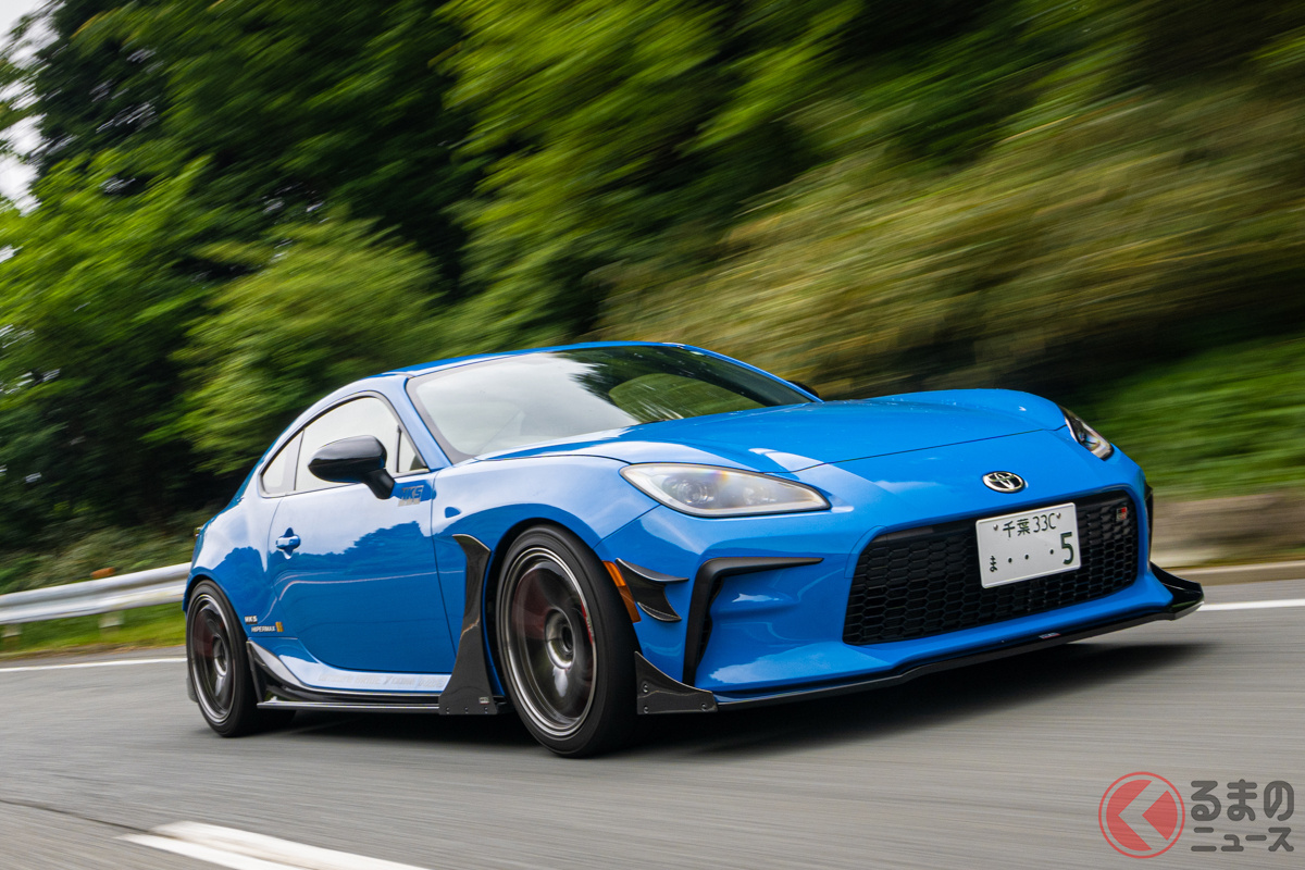 HKS「ハイパーマックスS」が装着された「GR86」