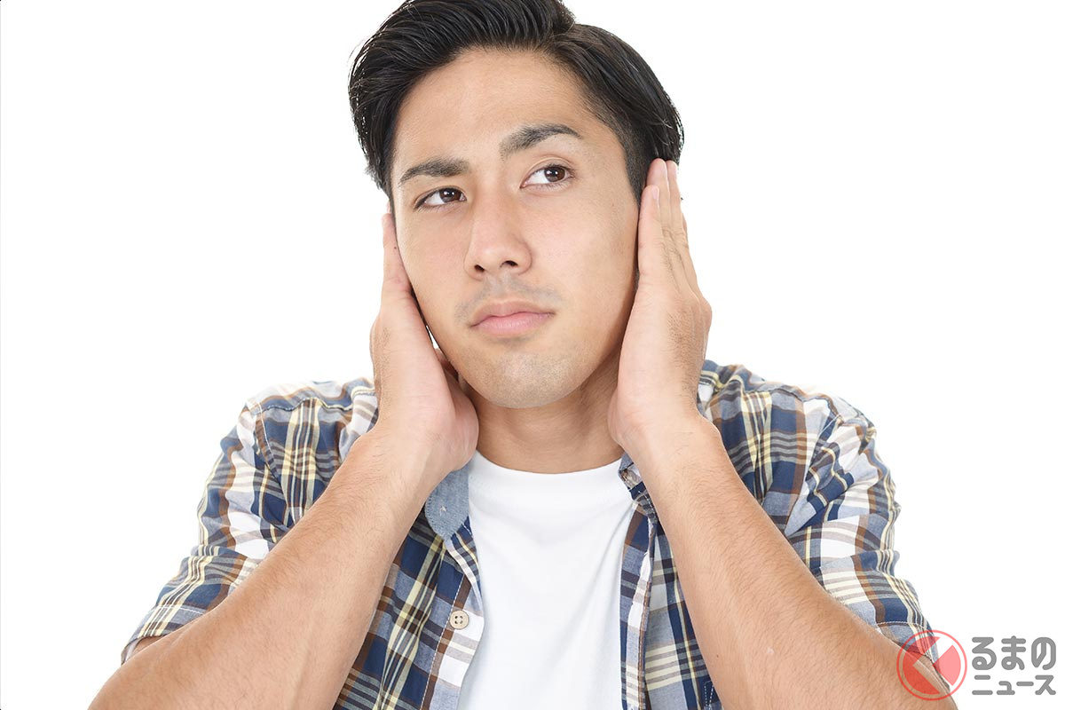 周囲の状況が把握出来ないほどの大音量は危険