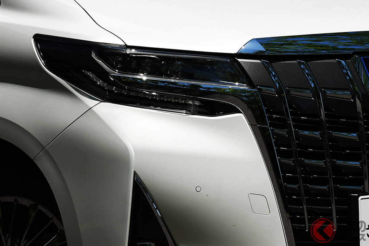 「購入したいと思う車種」で第一位になった車種とは?(画像はトヨタ「アルファード」)